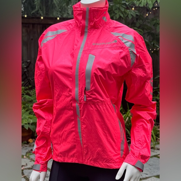 Endura Women's Luminite II waterproof Jacket. Small. Pink. - Picture 1 of 9
